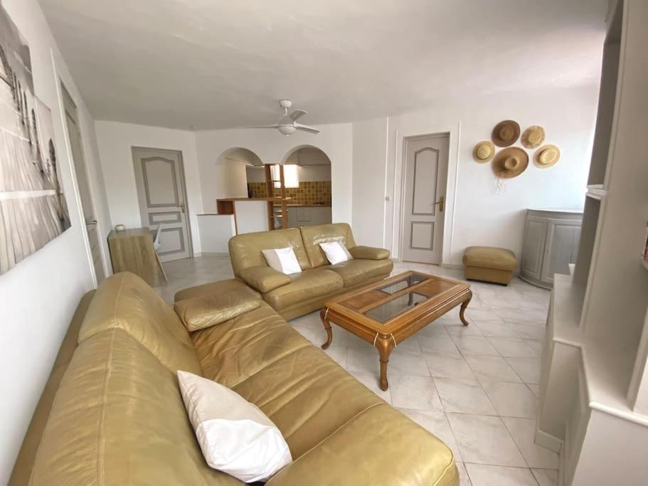 A Louer Haut De Villa 4 Pieces A Sainte-Maxime Golfe De St-Tropez Bagian luar foto